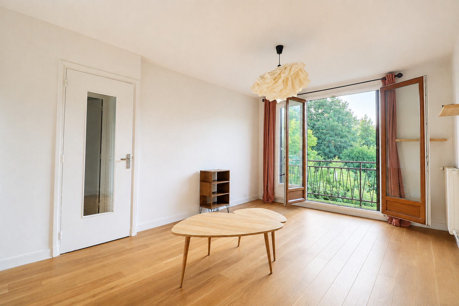 CHEVREUSE – APPART AVEC BALCON ET VUE DÉGAGÉE